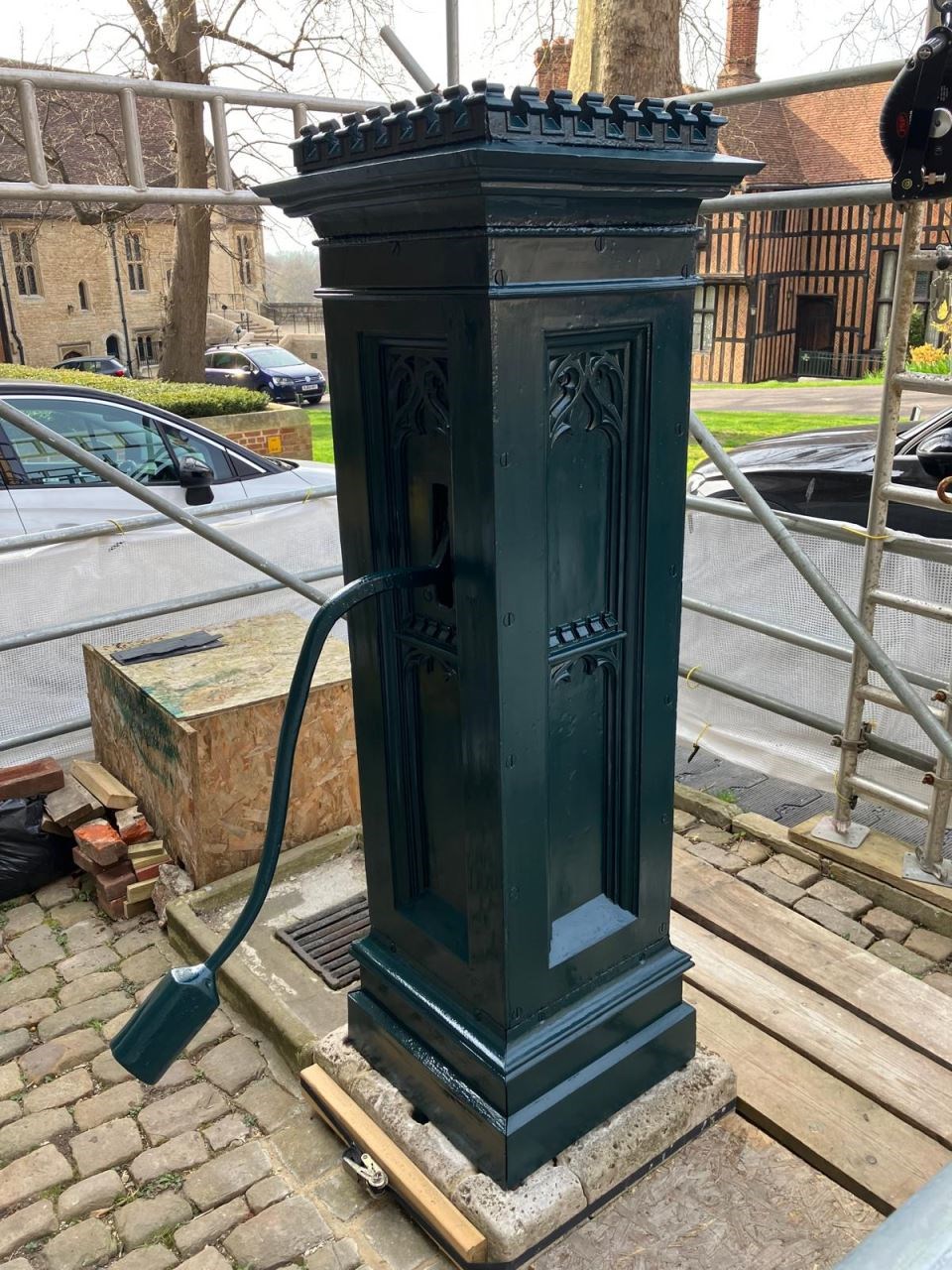 Windsor Castle - 1825 deep well pump