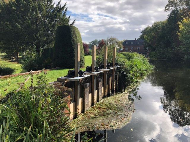 sluice gate